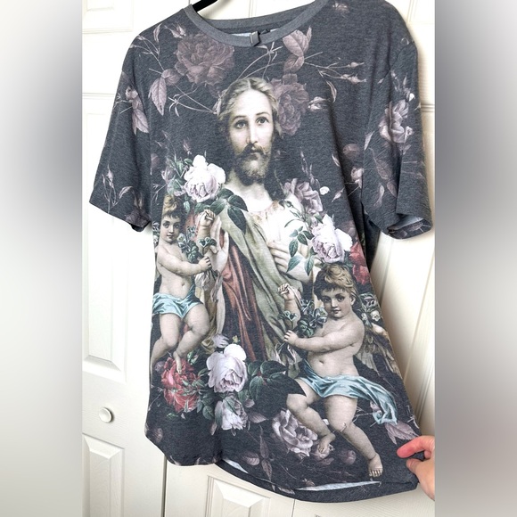 Men’s ASOS Tee T-Shirt Top Jesus Cherubs Religious Floral Roses Gray Pink green - Picture 2 of 7